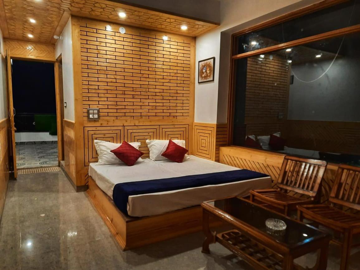 The Moonlight Stay - Shimla Bagian luar foto