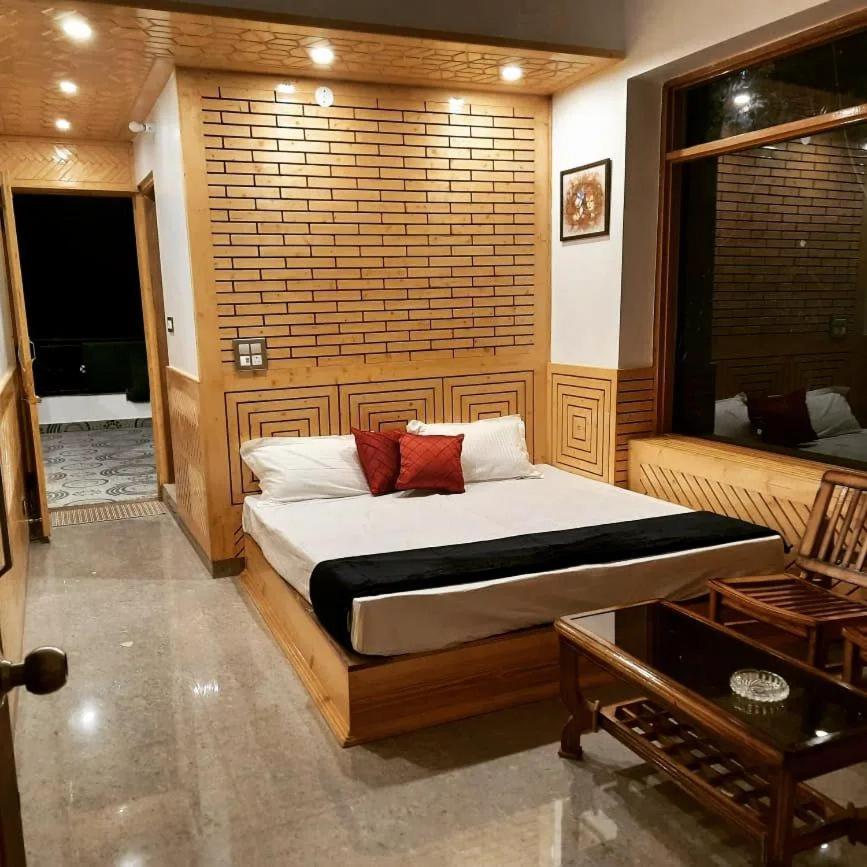 The Moonlight Stay - Shimla Bagian luar foto