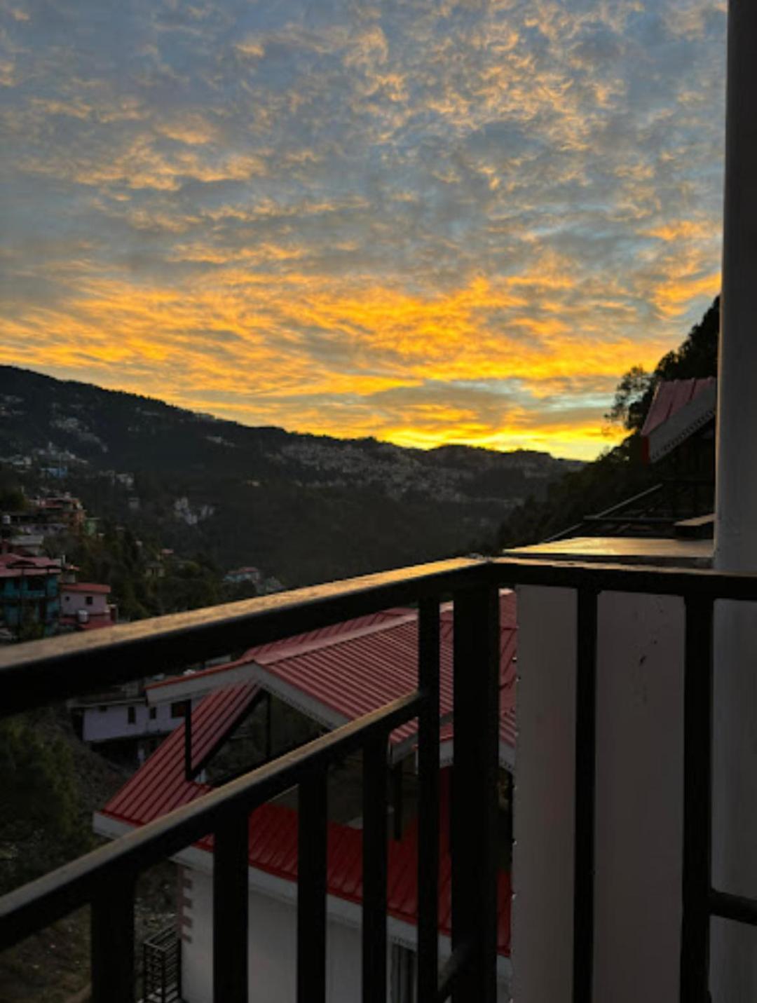The Moonlight Stay - Shimla Bagian luar foto
